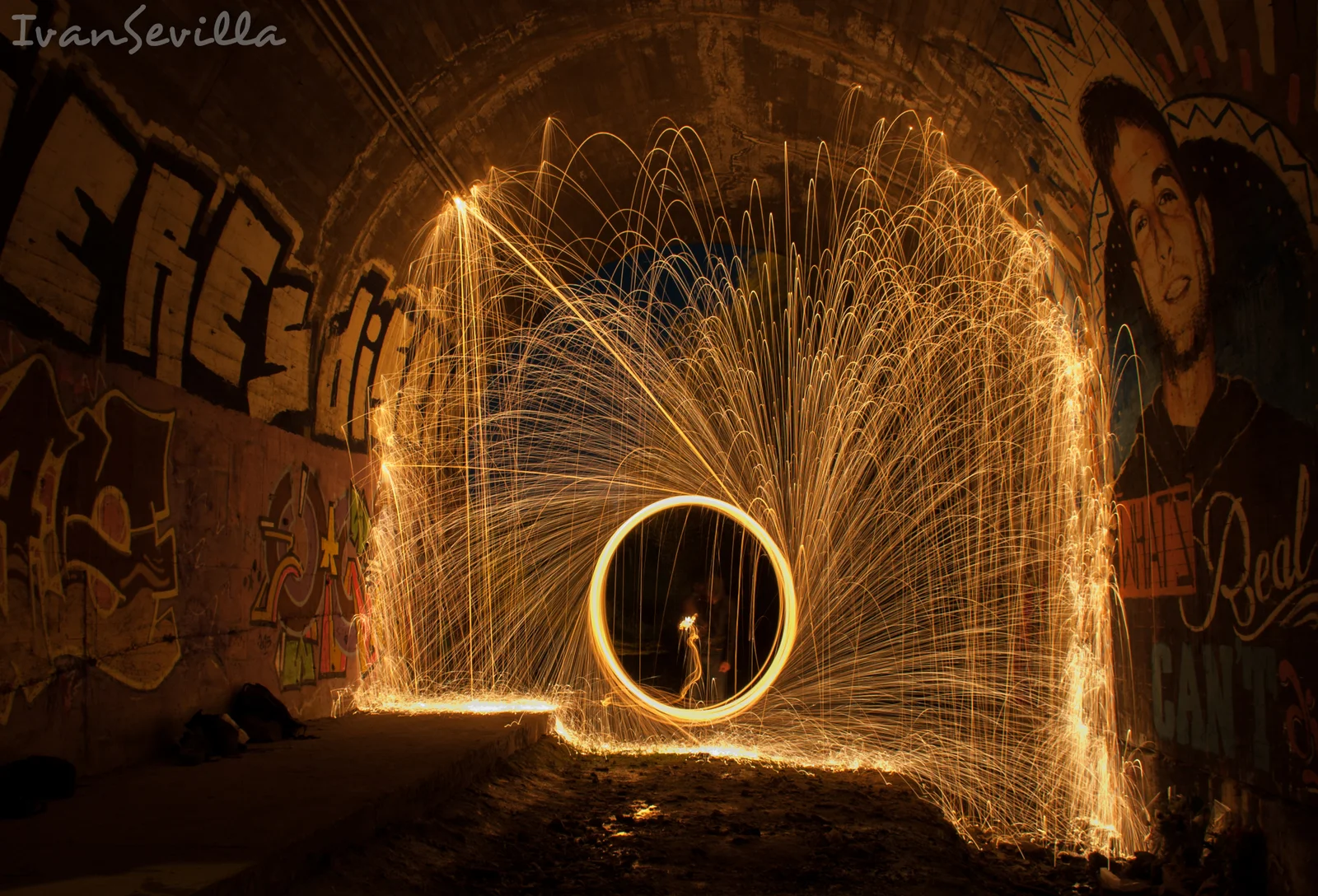 luces bajo el puente