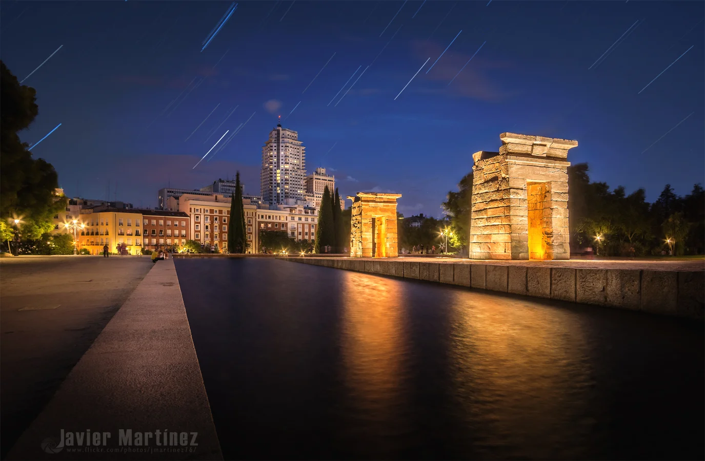 startrails templo de debod