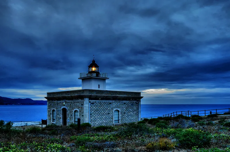 faro punta de sarenella