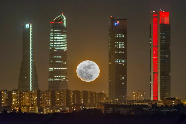 primera luna del 2016, fotografía nocturna en Madrid