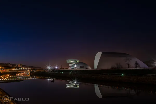 atardecer en el centro cultural scar niemeyer avils