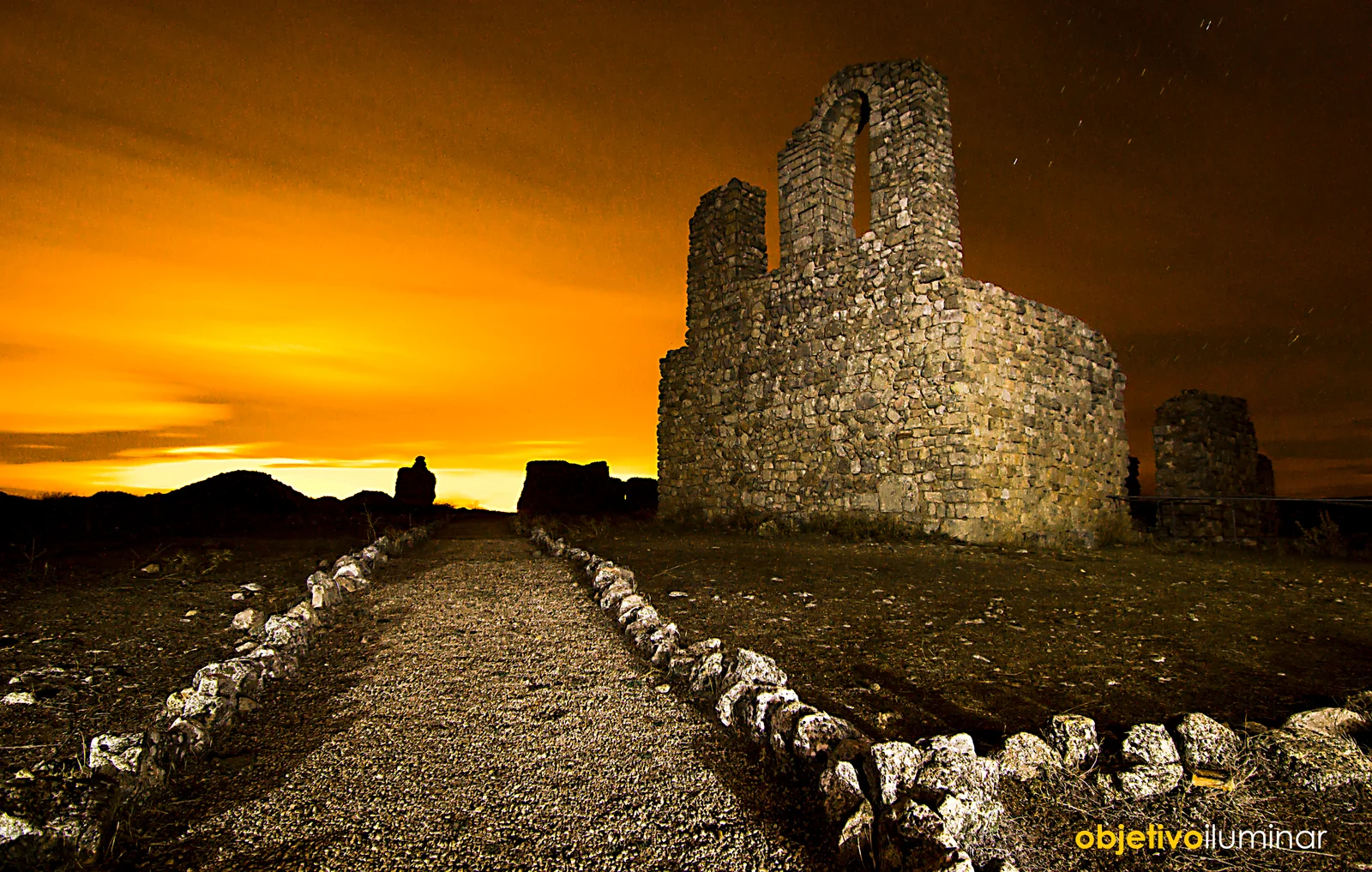 ermita y muralla valeria
