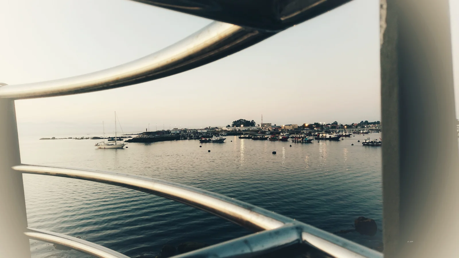 o grove porto de meloxo dende pta moreiras