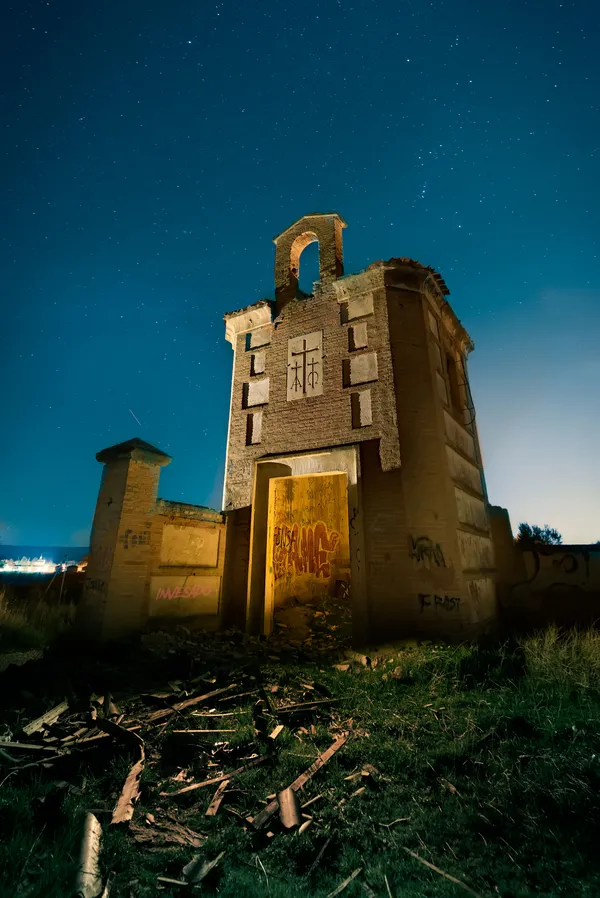 torre en la noche, fotografía nocturna en Aranjuez