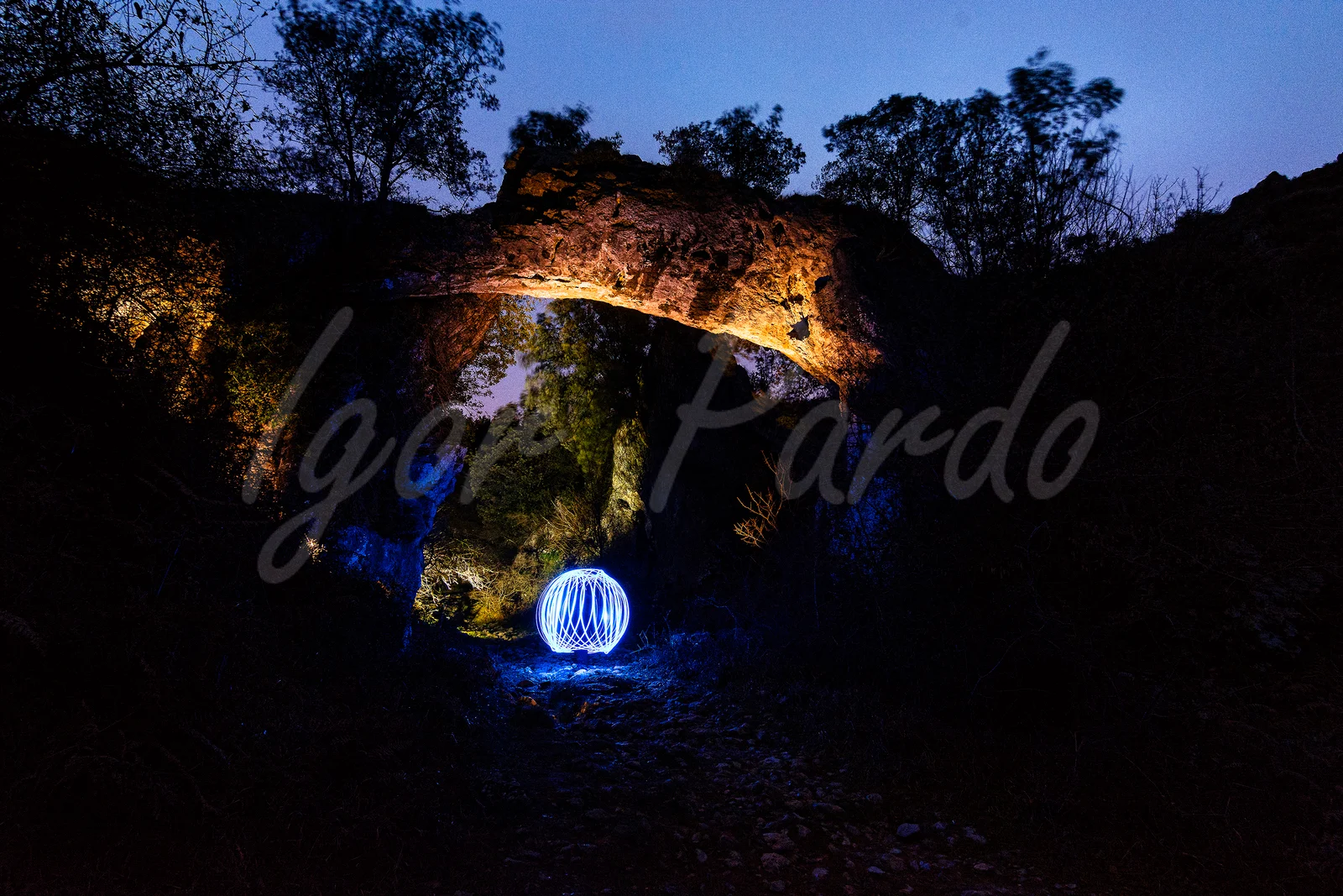 luces en la noche