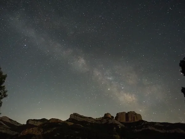 roques de benet, fotografía nocturna en Horta de Sant Joan