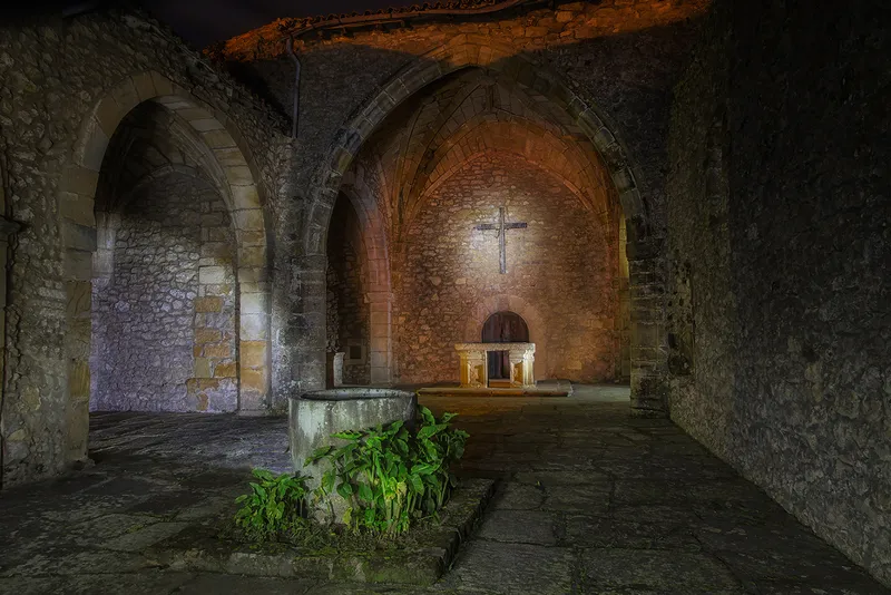 iglesia san felices de mies cobreces