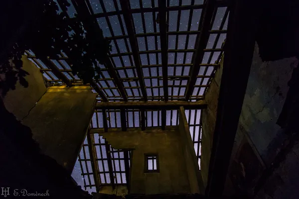 casita de campo en ruinas
