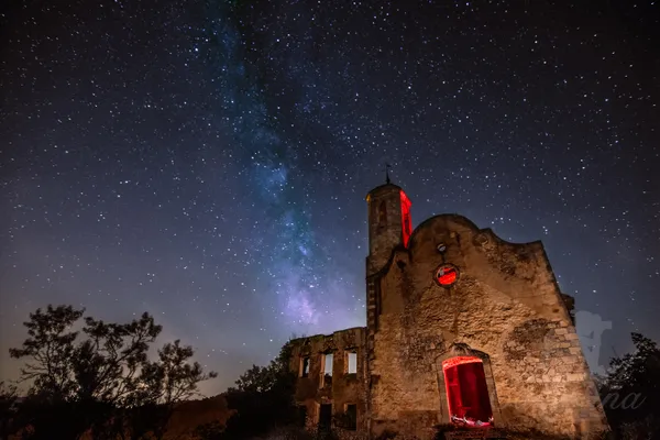 ermita santa perpetua de gaia, fotografía nocturna en Pontils